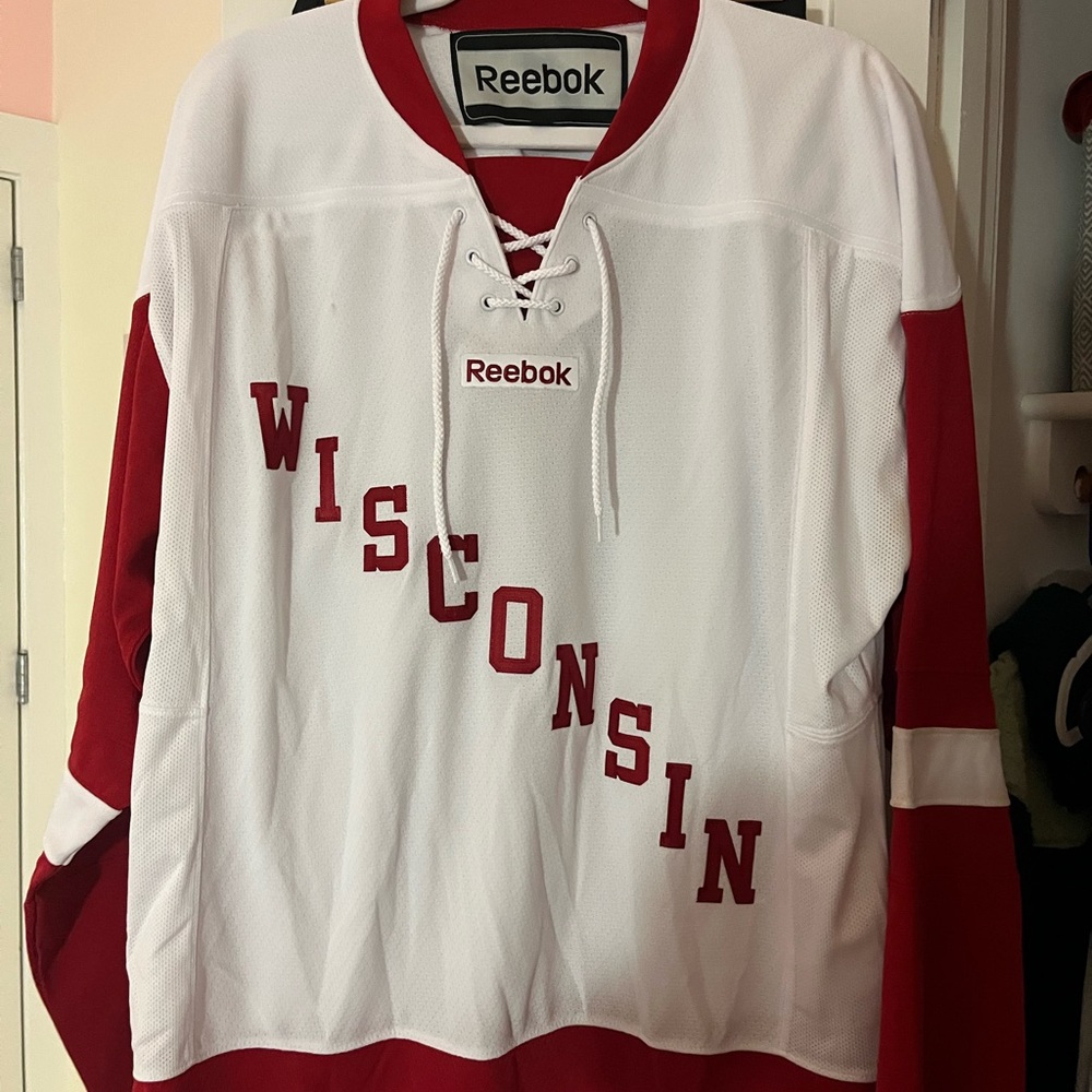 Wisconsin hockey jersey mens